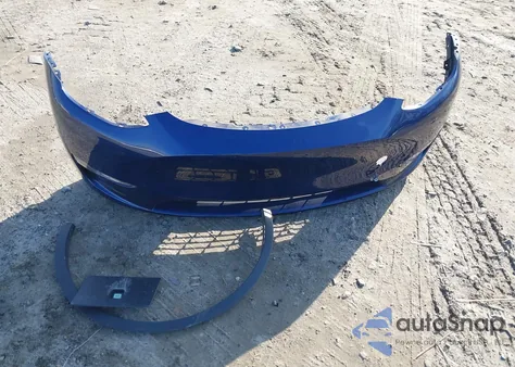 2023 Tesla Model Y Awd/Long Range Dual Motor All-Wheel Drive z USA, uszkodzony, nr VIN 7SAYGDEE7PF707315